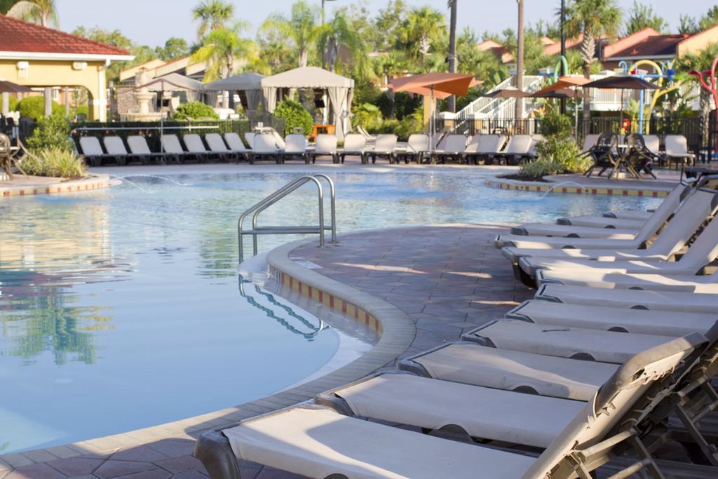 Multi Resorts At Fantasy World Orlando Exterior foto